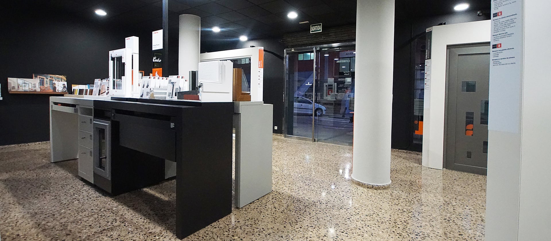 ARQUITECTURA DEL VIDRE S.L.