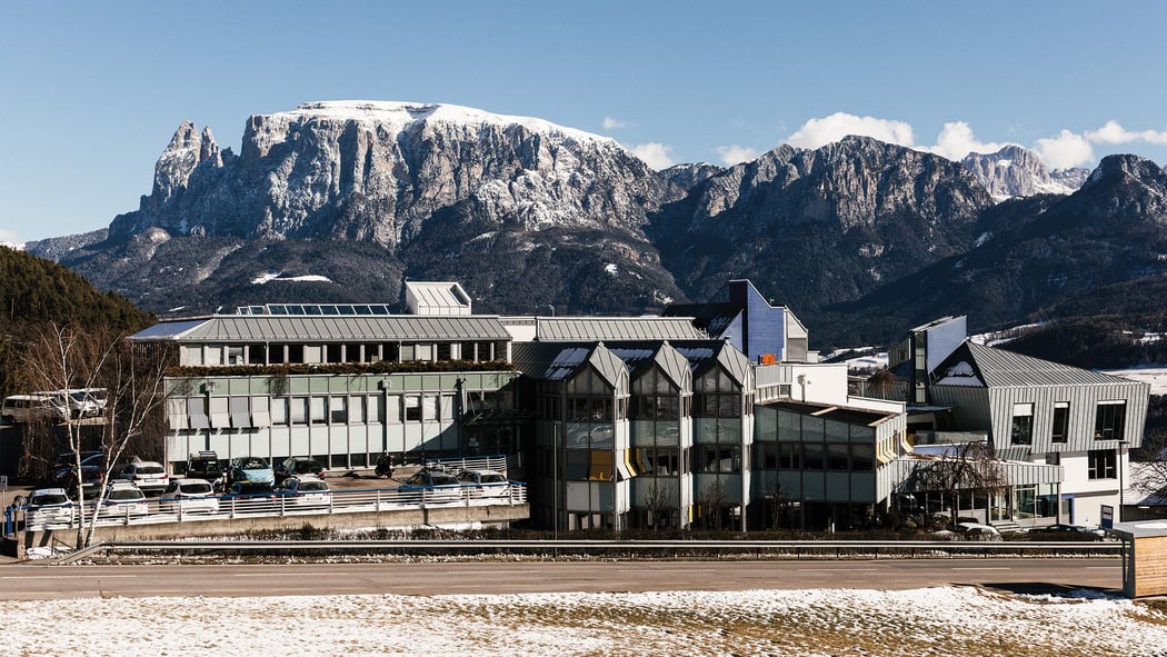 Immer alles aus einer Hand. Seit 1969.