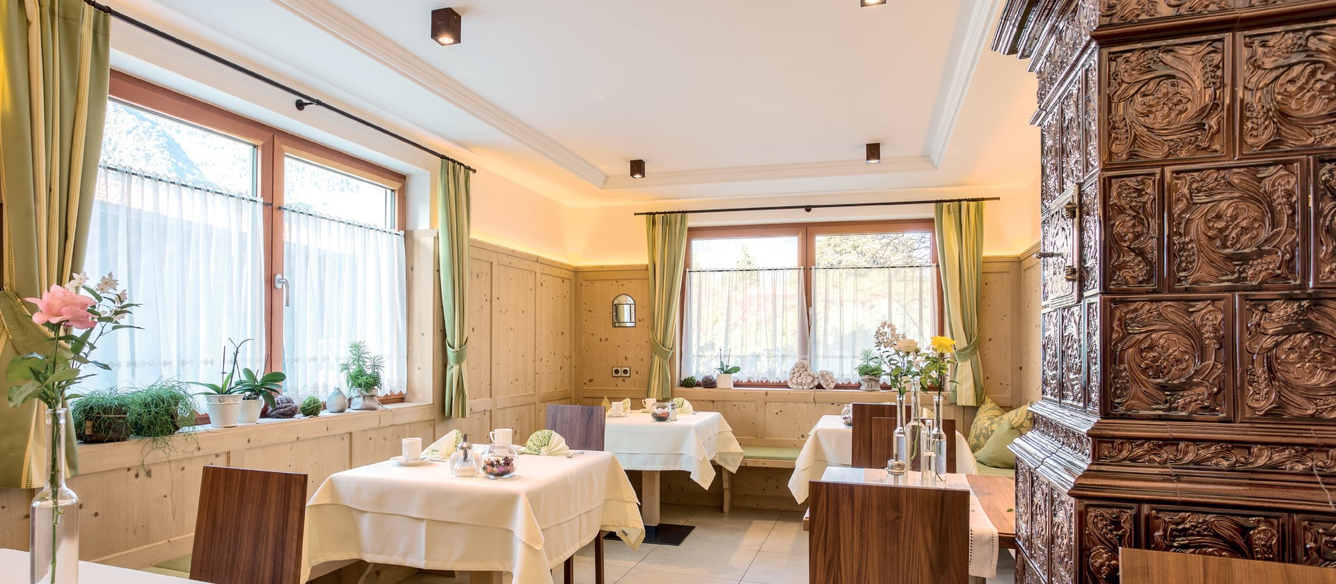 Windows and doors made of wood-aluminium.