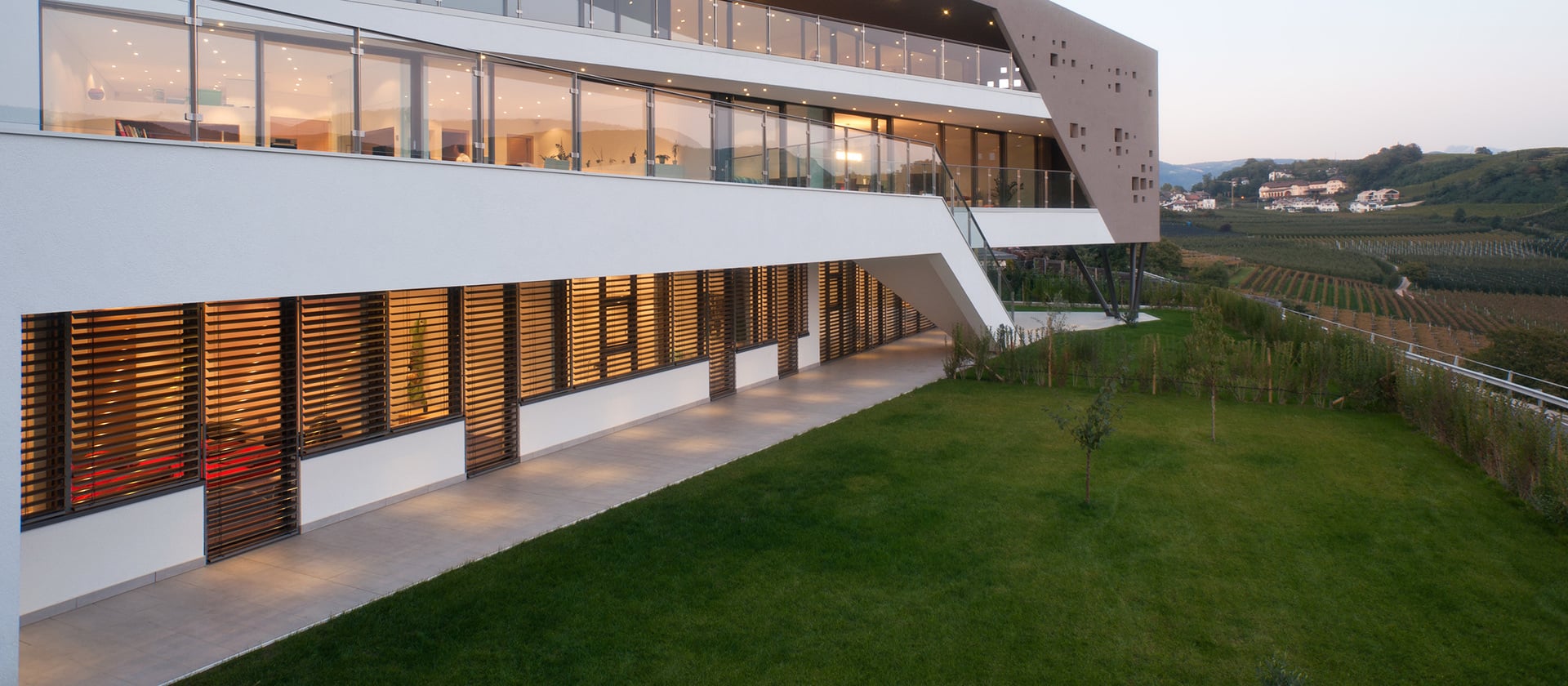 Windows and doors made of aluminium