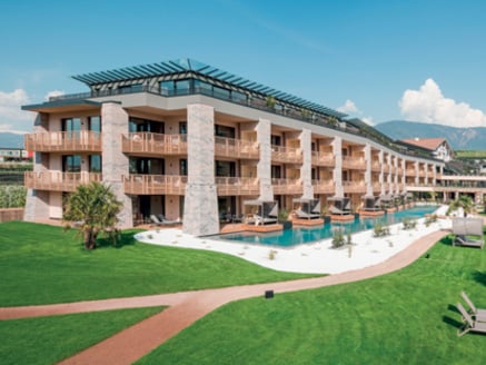 Hotel Weinegg in Girlan