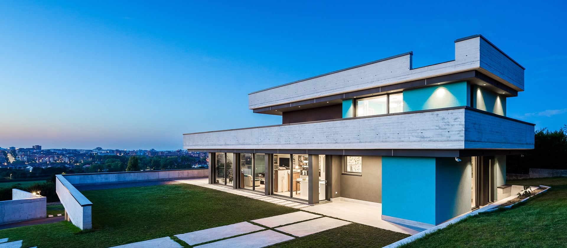 Neubau im spanischen Norden