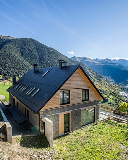 Nueva casa de montaña en el corazón de los Pirineos