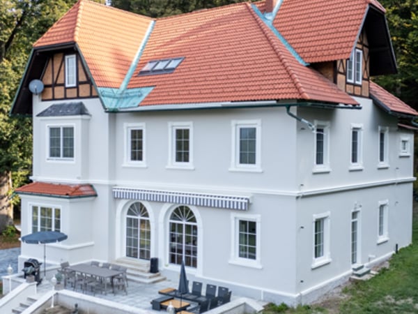 Kozijnvervanging bij villa in Karinthië