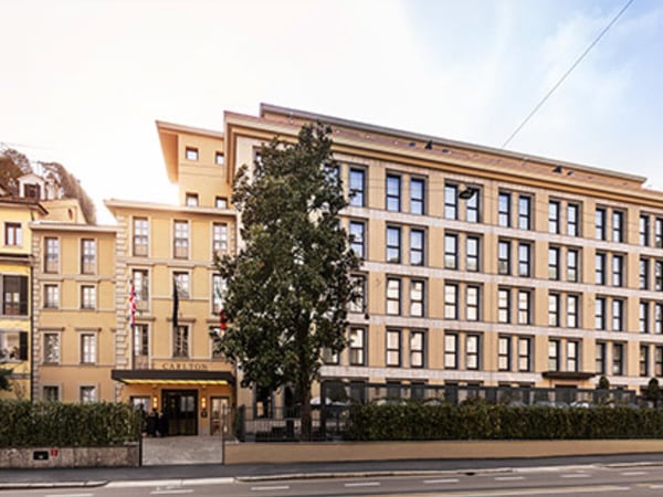 Hotel, Milán